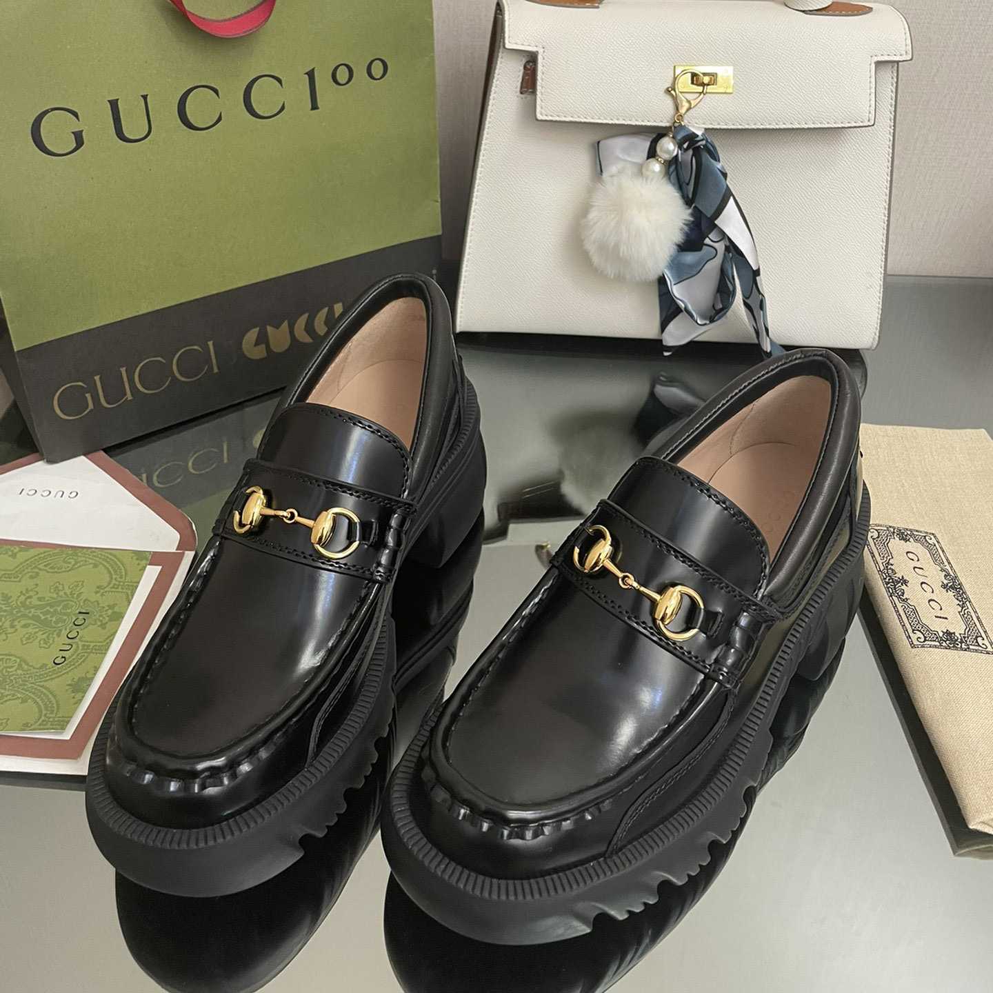 Gucci Women's Loafer With Horsebit - FashionPlug