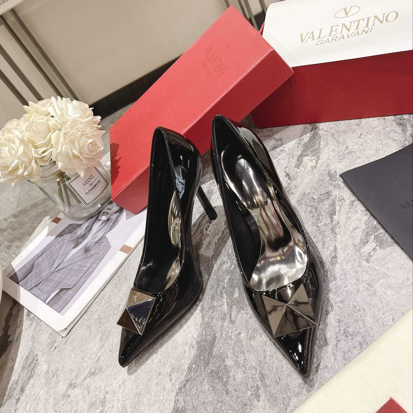 Valenti One Stud Patent Leather Pump 100mm - FashionPlug