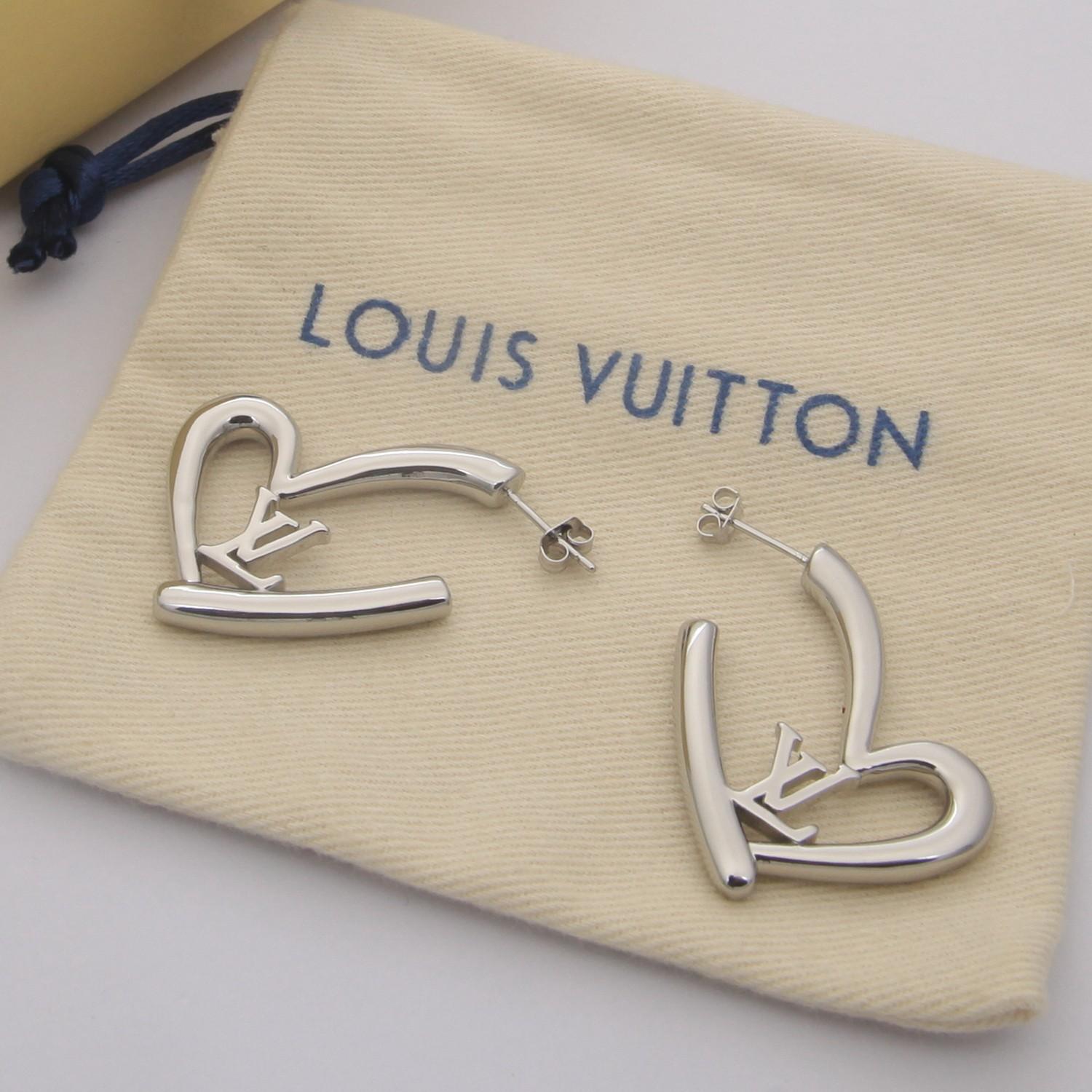 Louis Vuitton Fall in Love Earrings PM    M00463 - FashionPlug