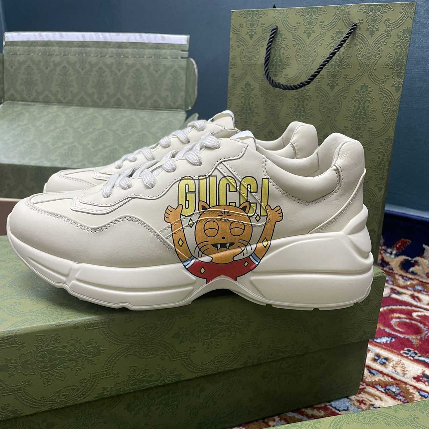 Gucci Rhyton Sneaker With Cat Print - FashionPlug