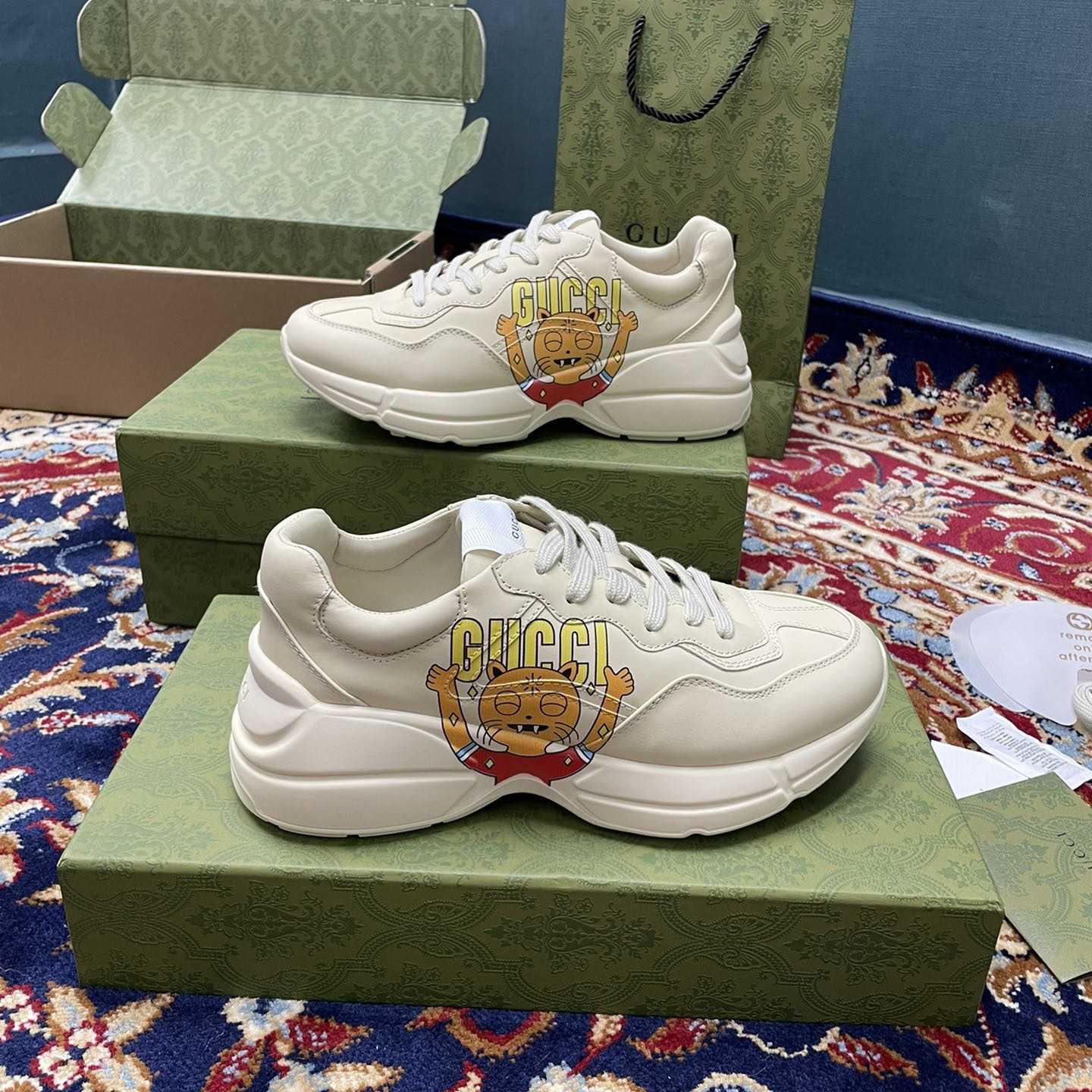Gucci Rhyton Sneaker With Cat Print - FashionPlug