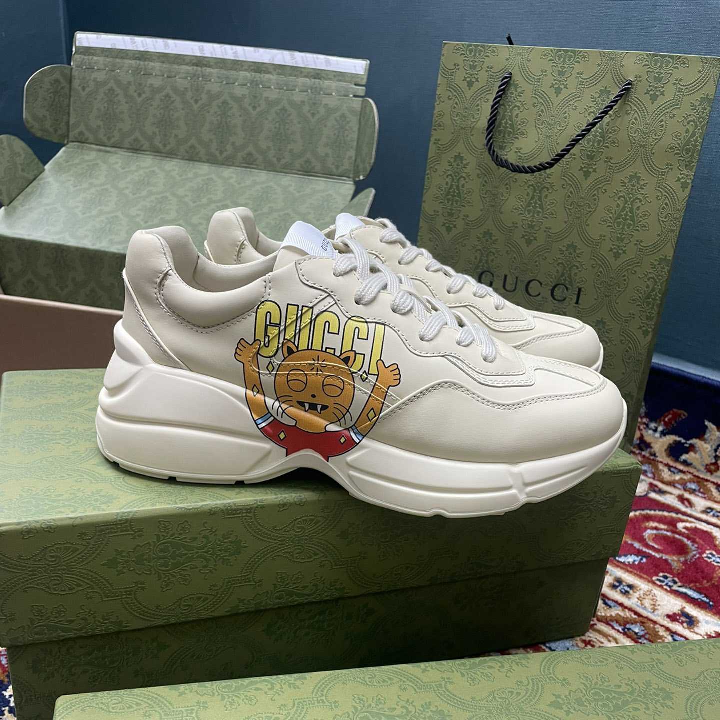 Gucci Rhyton Sneaker With Cat Print - FashionPlug