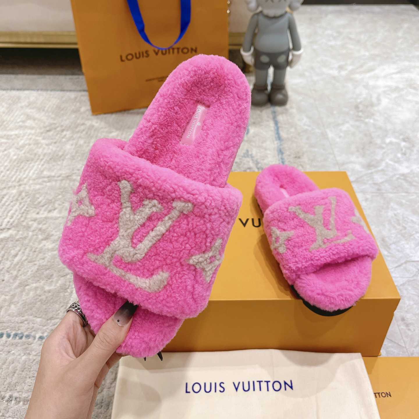 Louis Vuitton Paseo Flat Comfort Mule    - FashionPlug