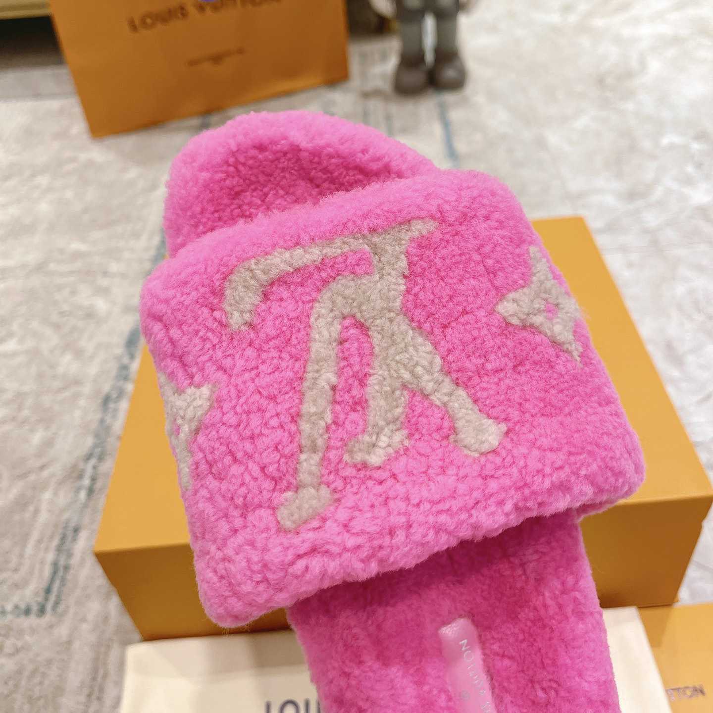 Louis Vuitton Paseo Flat Comfort Mule    - FashionPlug