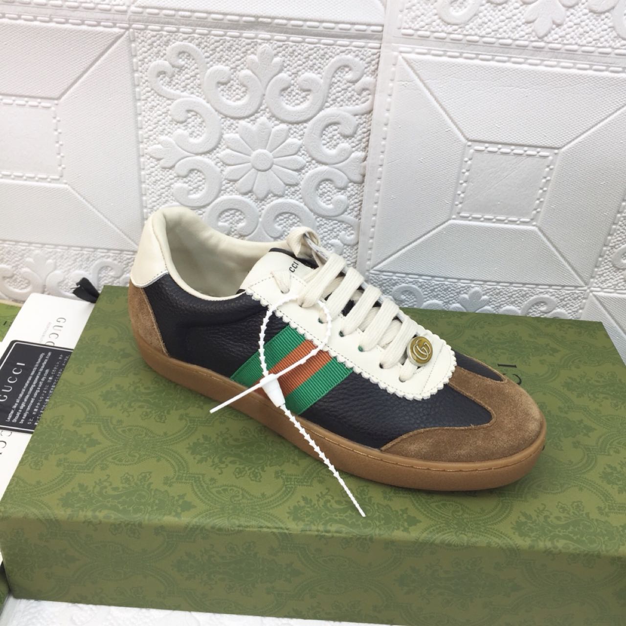 Gucci Leather Web Sneaker - FashionPlug
