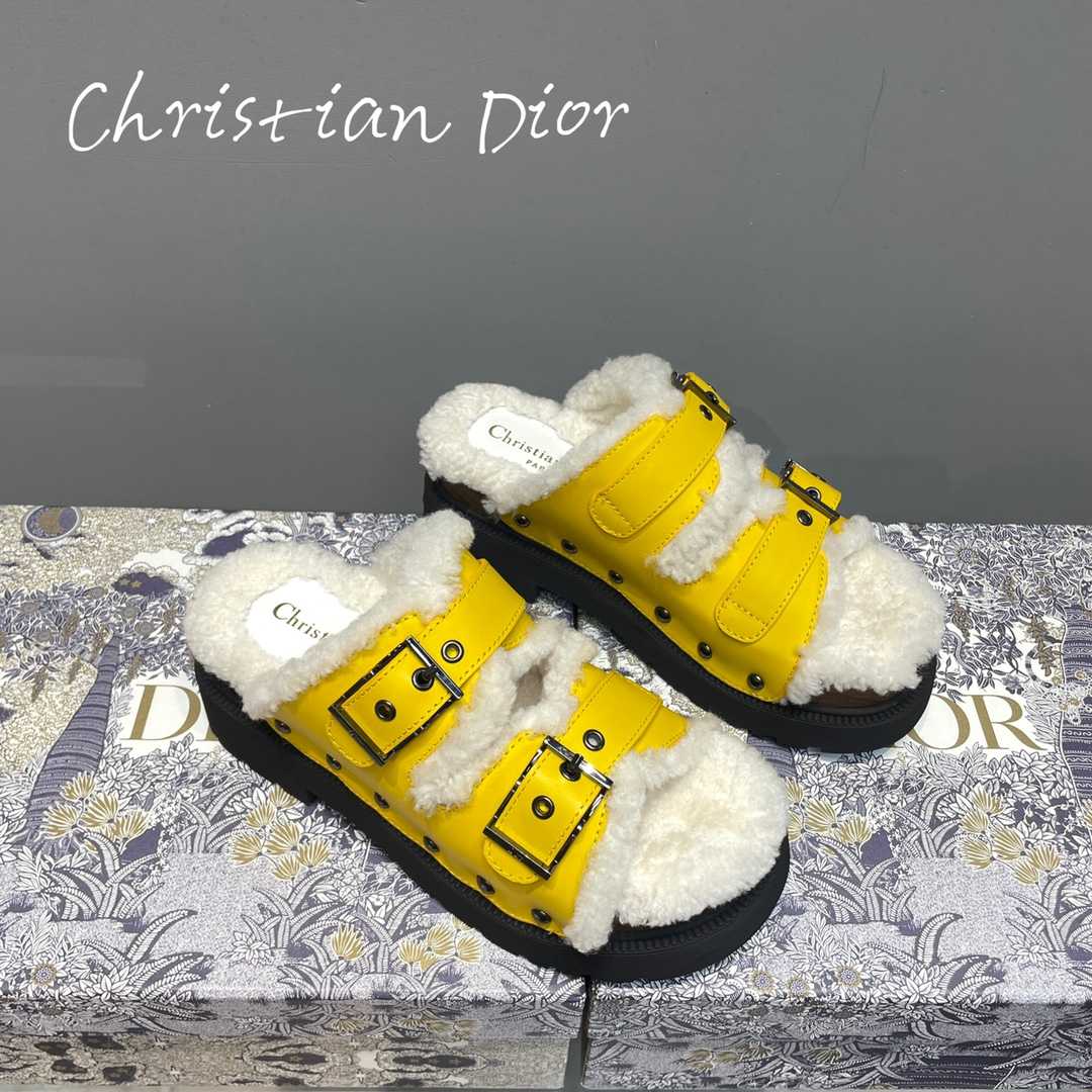 Dior Diorquake Strap Sandal - FashionPlug
