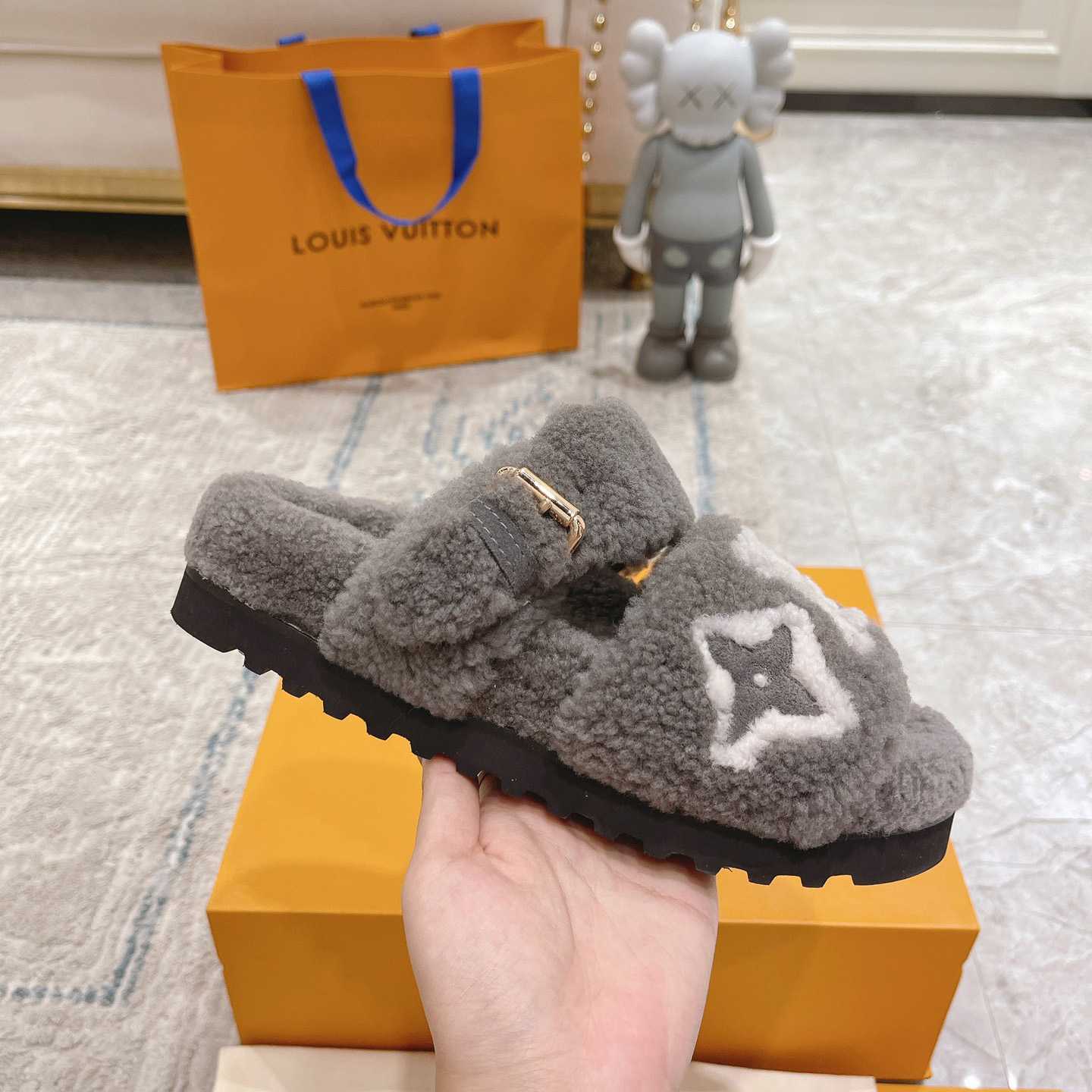 Louis Vuitton  Paseo Flat Comfort Mule - FashionPlug