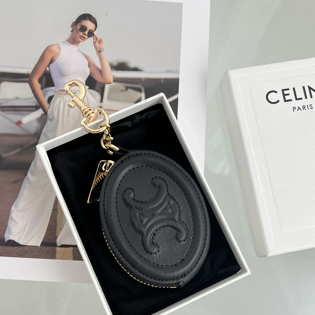 Celine Purse With Hook Cuir Triomphe In Smooth Calfskin  - FashionPlug