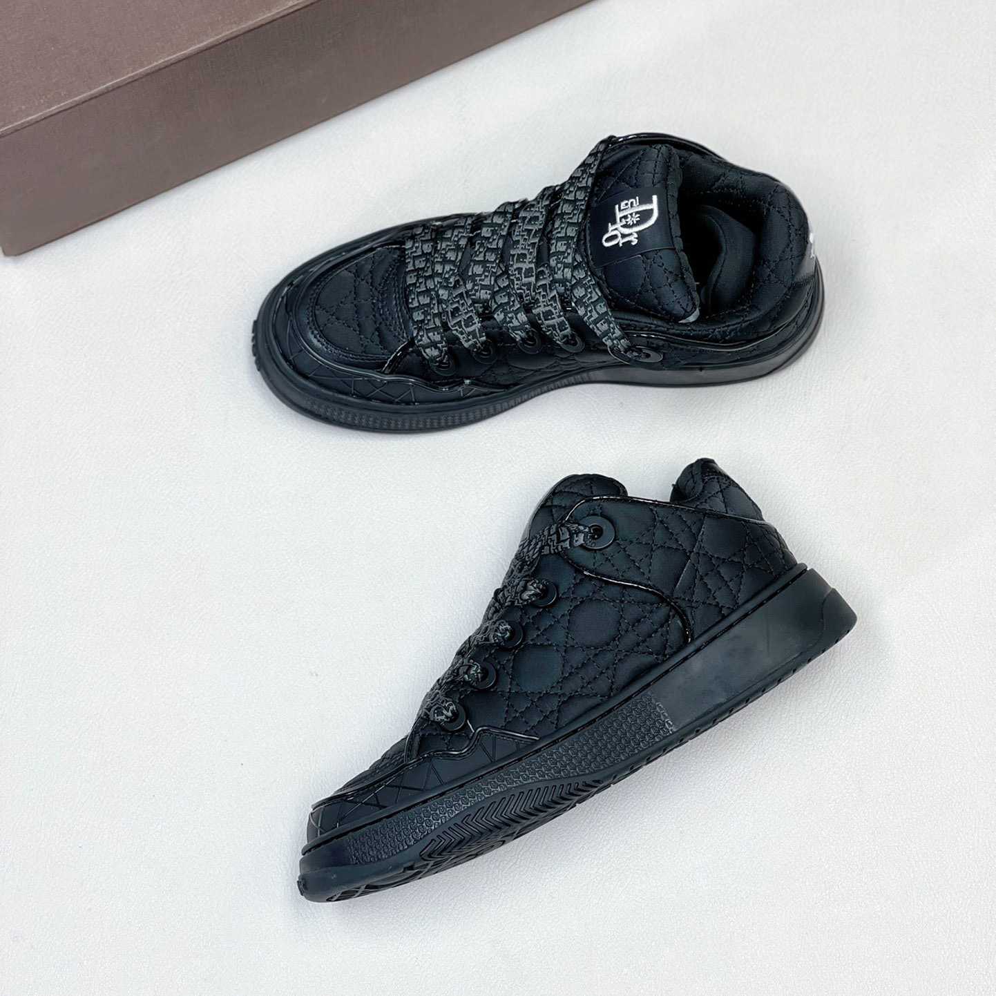 Dior “CD Icon” Sneaker - FashionPlug
