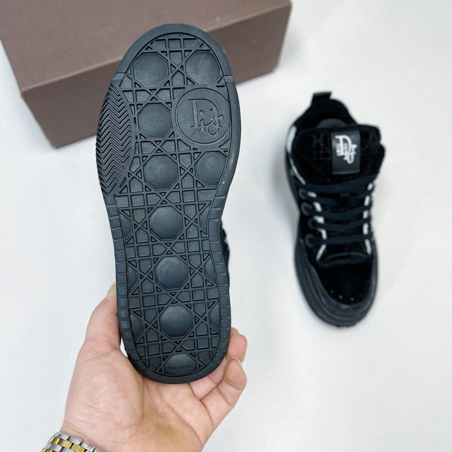 Dior “CD Icon” Sneaker - FashionPlug