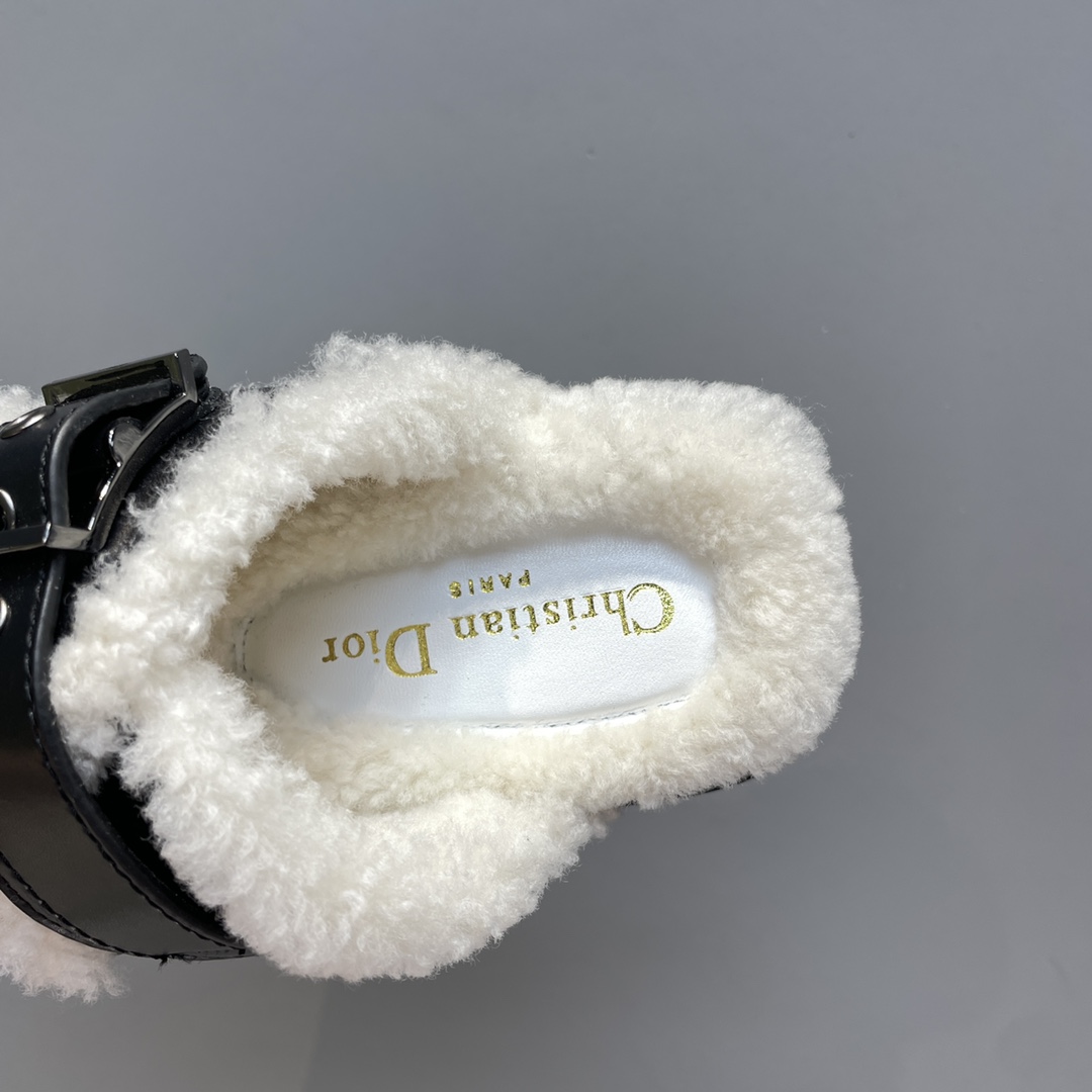 Dior Diorquake Strap Sandal - FashionPlug