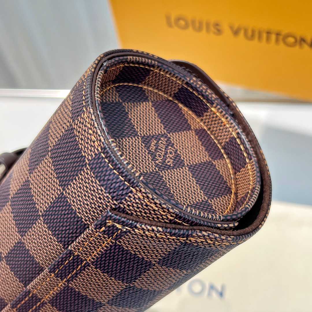 Louis Vuitton  3 Watch Case    - FashionPlug