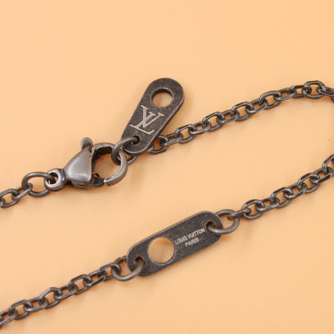 Louis Vuitton Pendant Chain LV Turquoise Necklace    M68904 - FashionPlug
