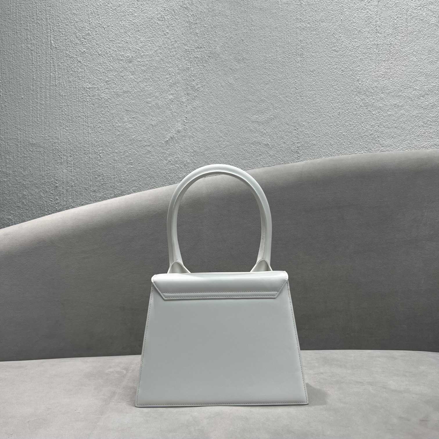 Jacquemus Le Grand Chiquito Large Leather Handbag(24-18-10cm) - FashionPlug