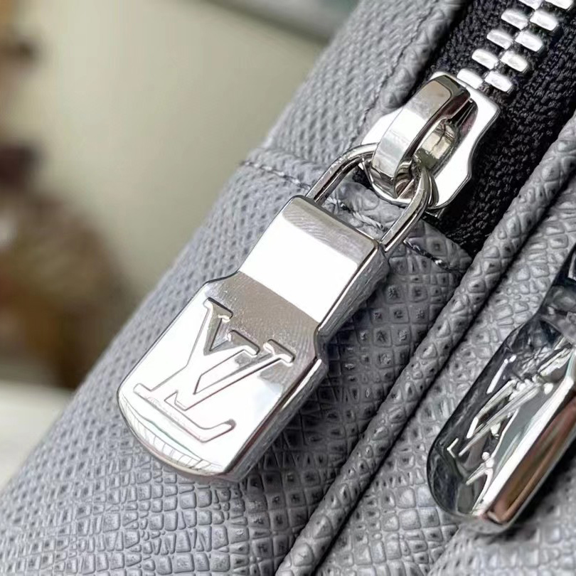 Louis Vuitton Avenue Slingbag   M41719 - FashionPlug
