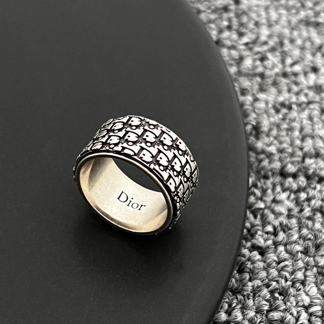 Dior Oblique Ring  - FashionPlug