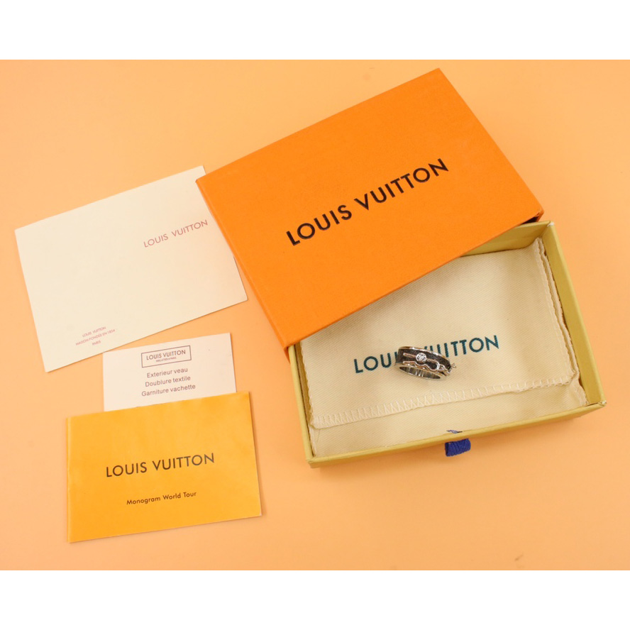Louis Vuitton Pin Lock Rings - FashionPlug