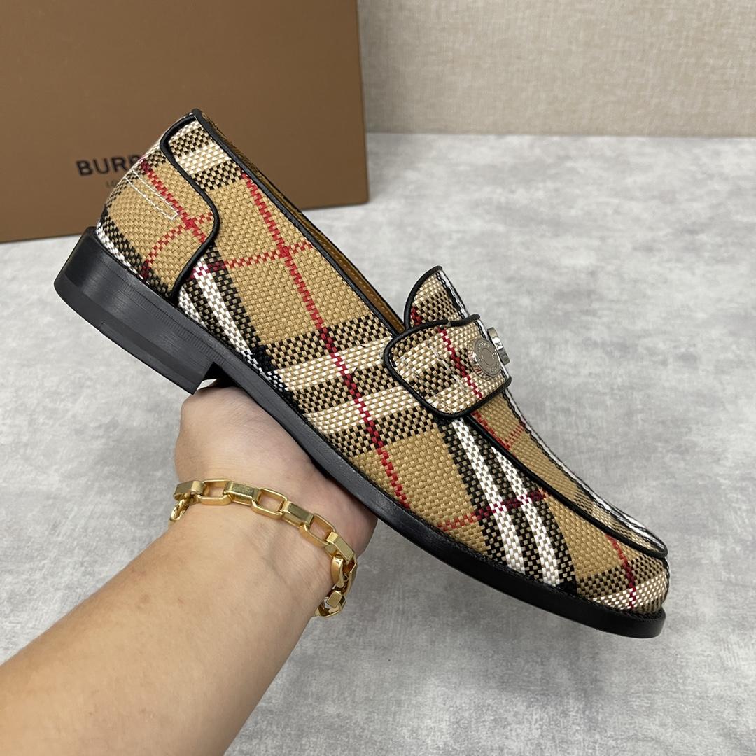 Burberry Moorley Check Loafers - FashionPlug