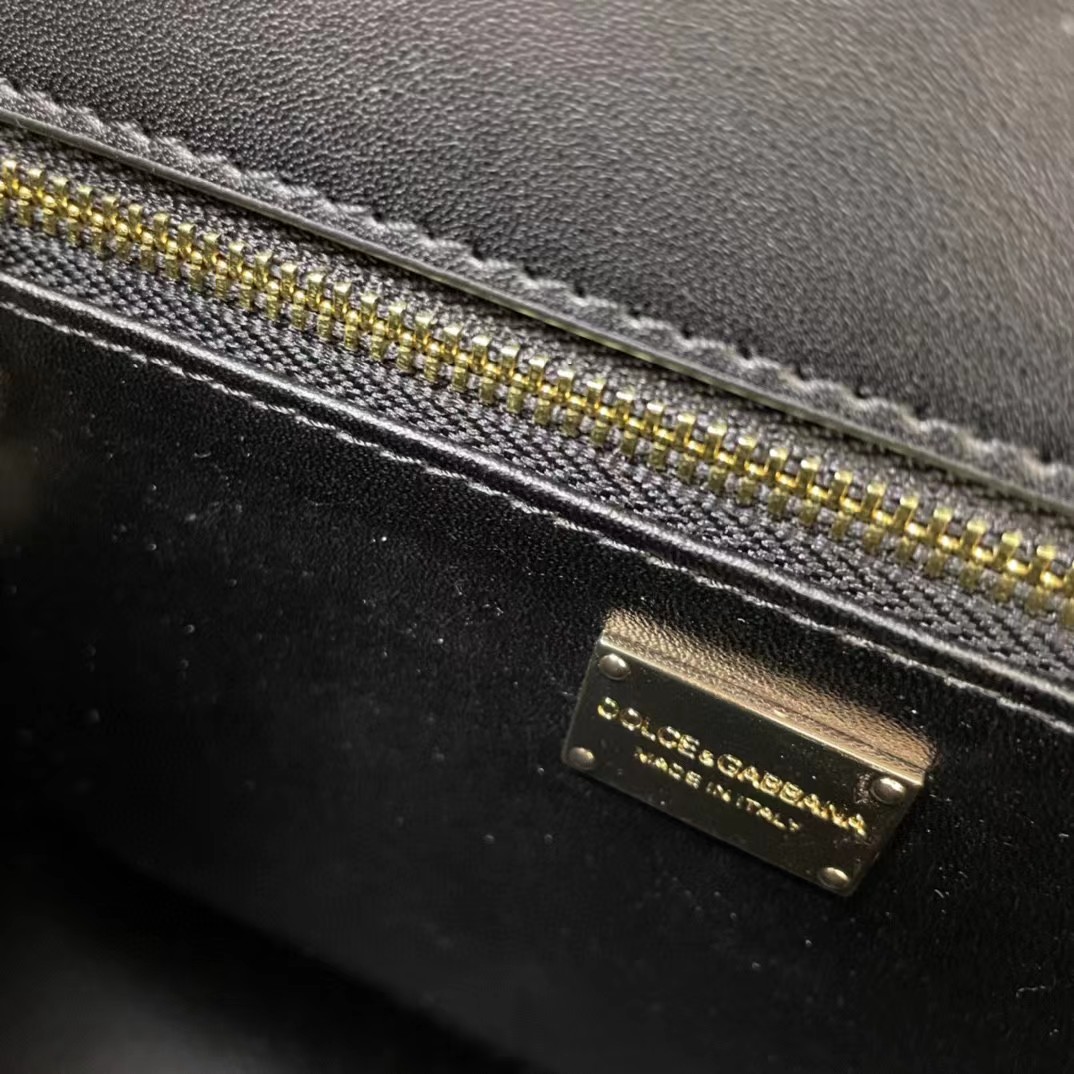 Dolce & Gabbana Calfskin DG Logo Crossbody Bag(20-16-5cm) - FashionPlug