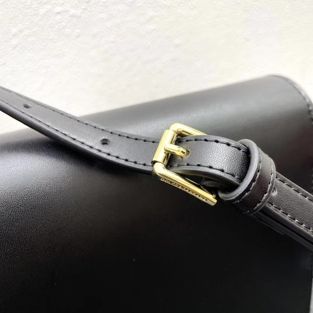 Dolce & Gabbana Calfskin DG Logo Crossbody Bag(20-16-5cm) - FashionPlug