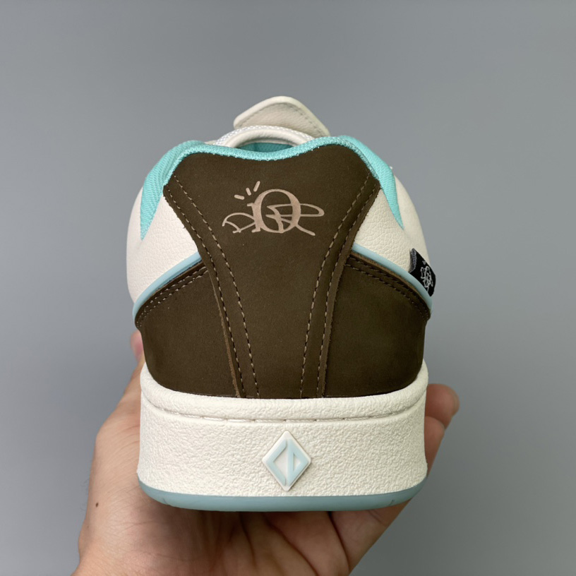 Dior B713 Cactus Jack Dior Sneaker  - FashionPlug
