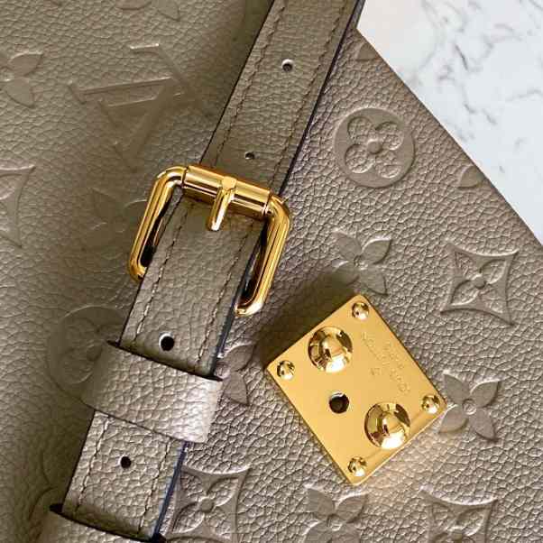 Louis Vuitton Pochette Métis Handbag (25-19-9cm)   M44881 - FashionPlug