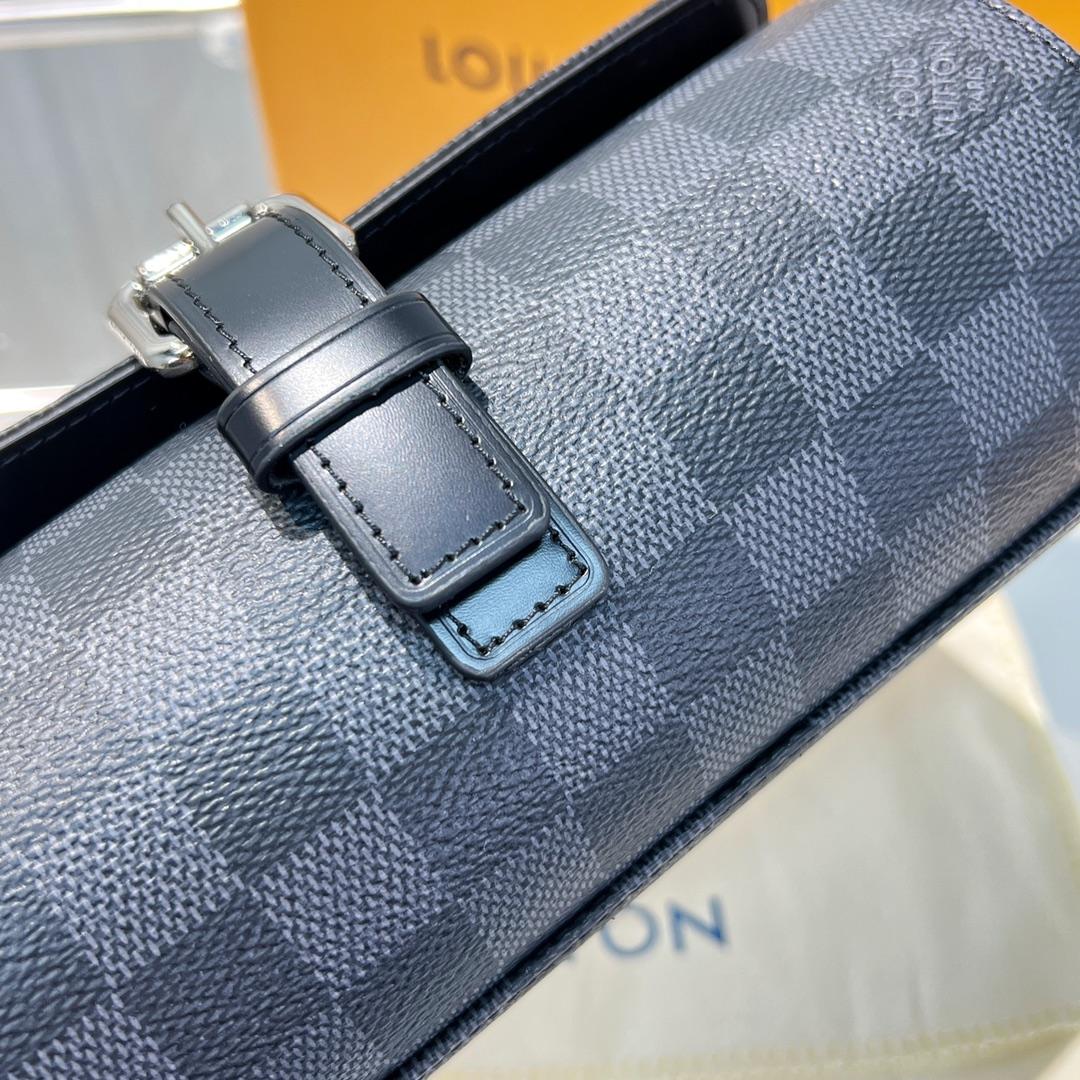 Louis Vuitton  3 Watch Case    - FashionPlug