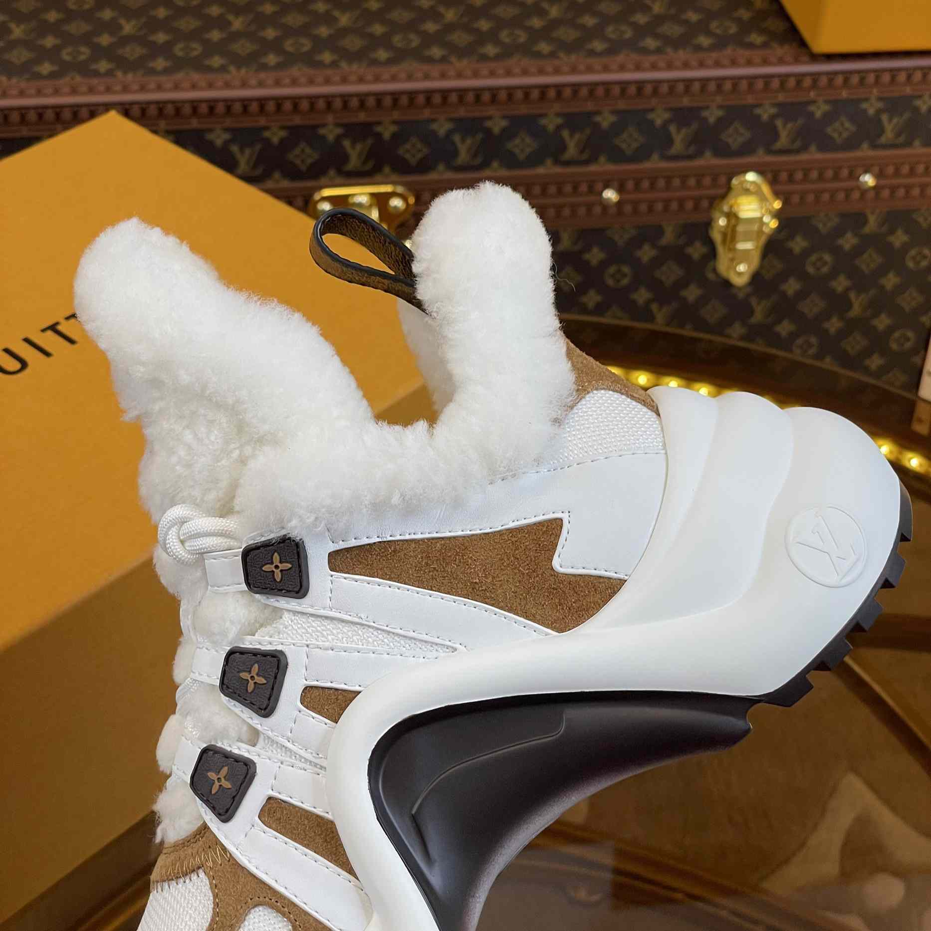 Louis Vuitton LV Archlight Sneaker       1AACQM - FashionPlug