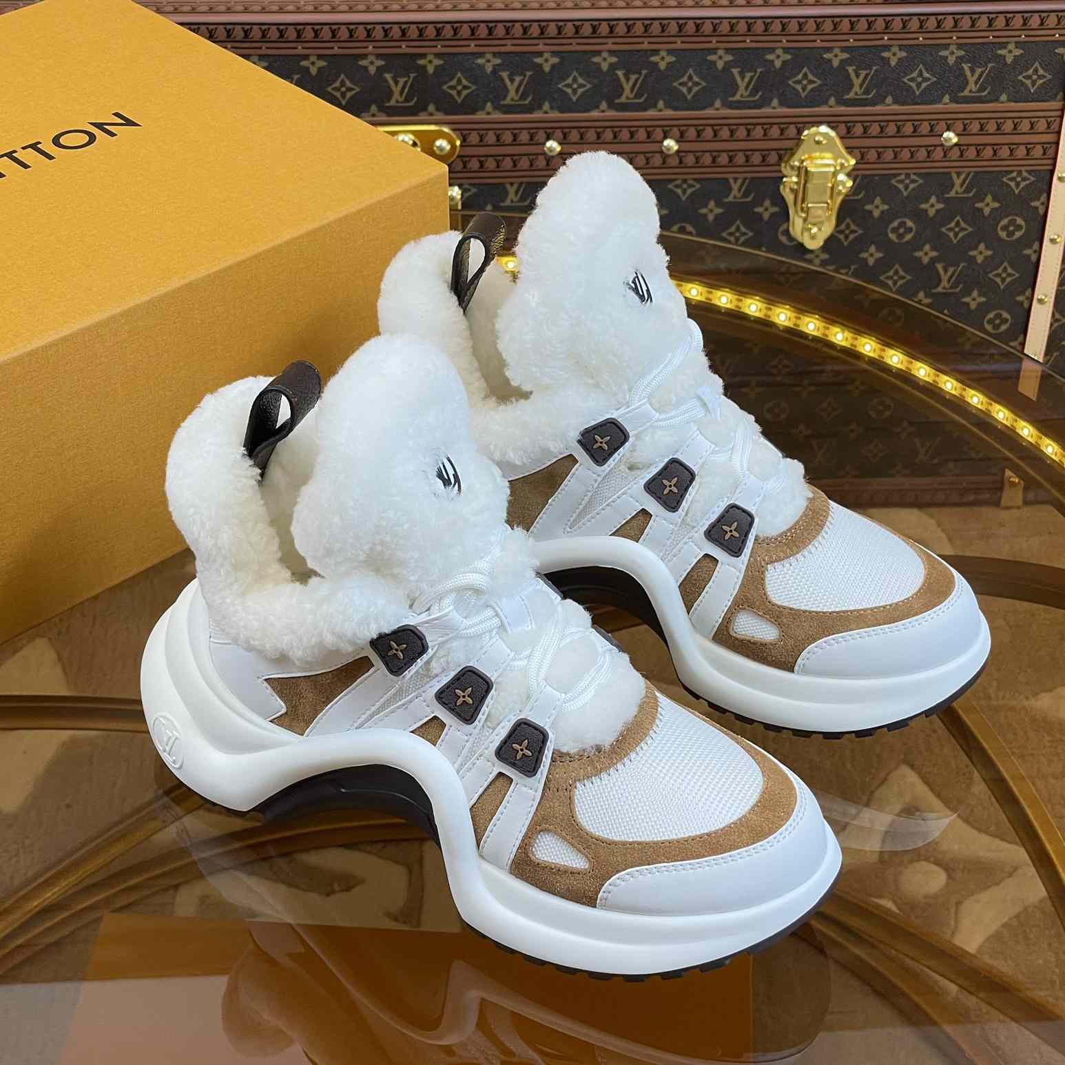 Louis Vuitton LV Archlight Sneaker       1AACQM - FashionPlug