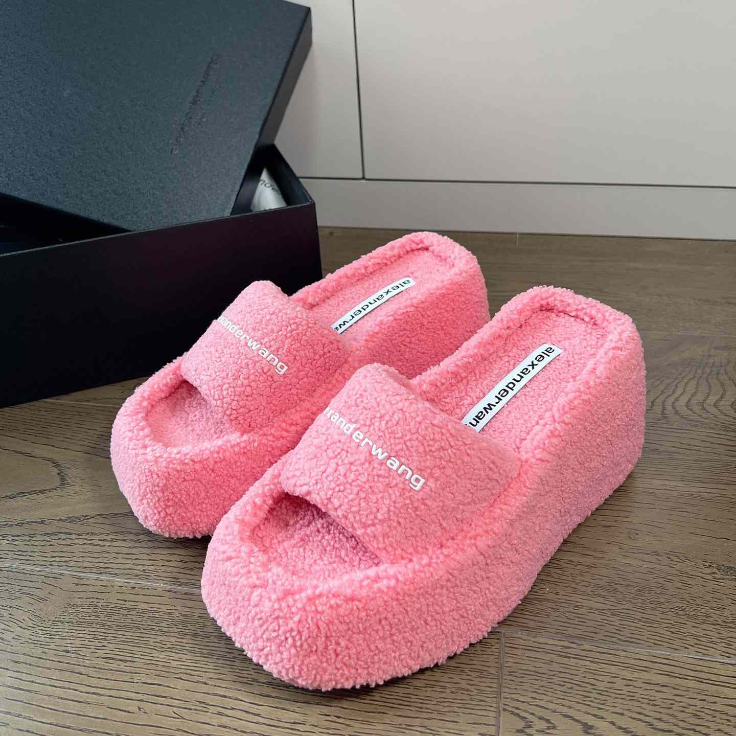 Alexander Wang Slide - FashionPlug