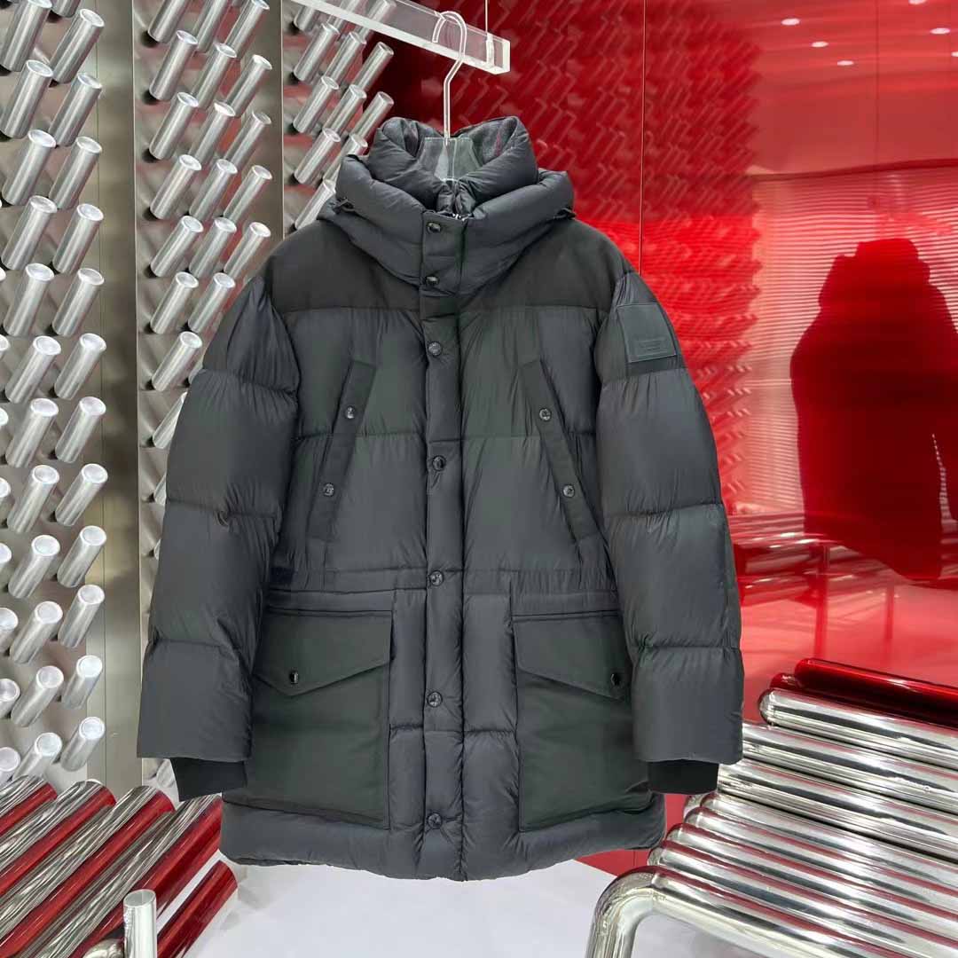 Burberry Logo Appliqué Nylon Puffer Coat - FashionPlug