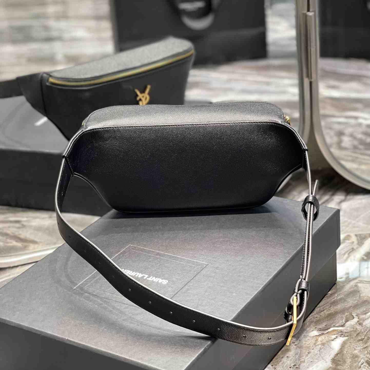 Saint Laurent Belt Bag(25-14-3.5cm)   569737 - FashionPlug