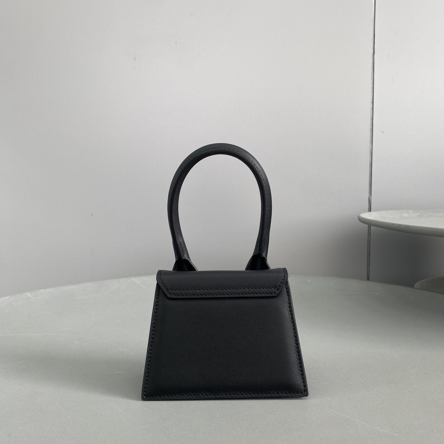 Jacquemus Le Chiquito Signature Leather Mini Handbag.(12-8-5cm) - FashionPlug