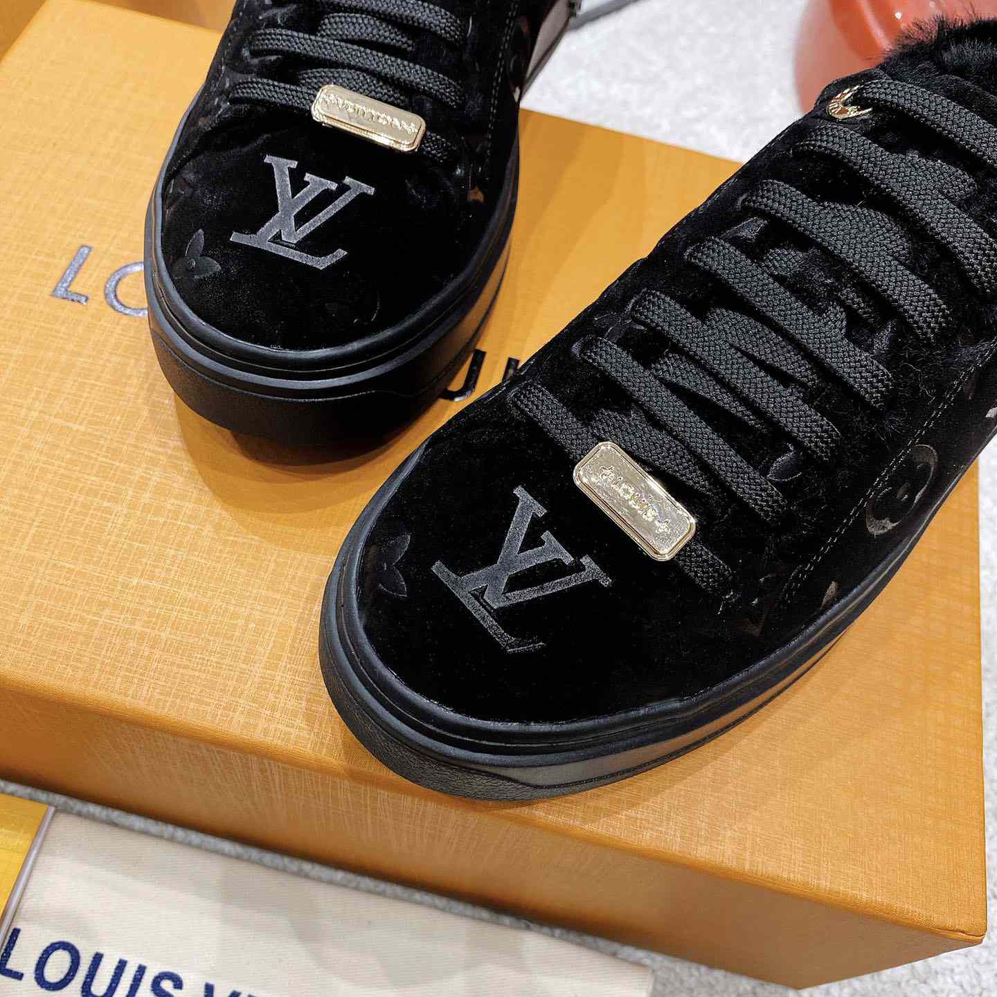 Louis Vuitton Time Out Sneakers - FashionPlug