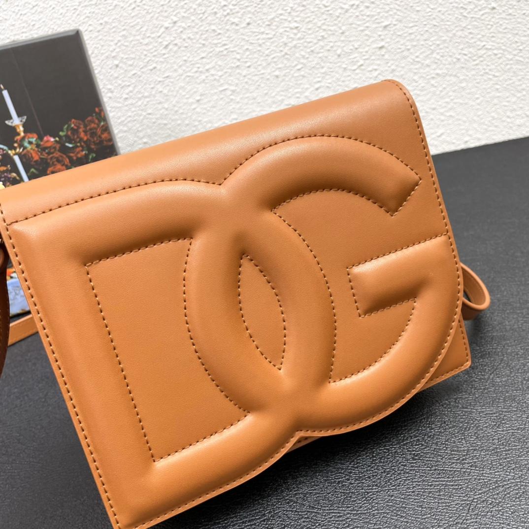 Dolce & Gabbana Calfskin DG Logo Crossbody Bag(20-16-5cm) - FashionPlug