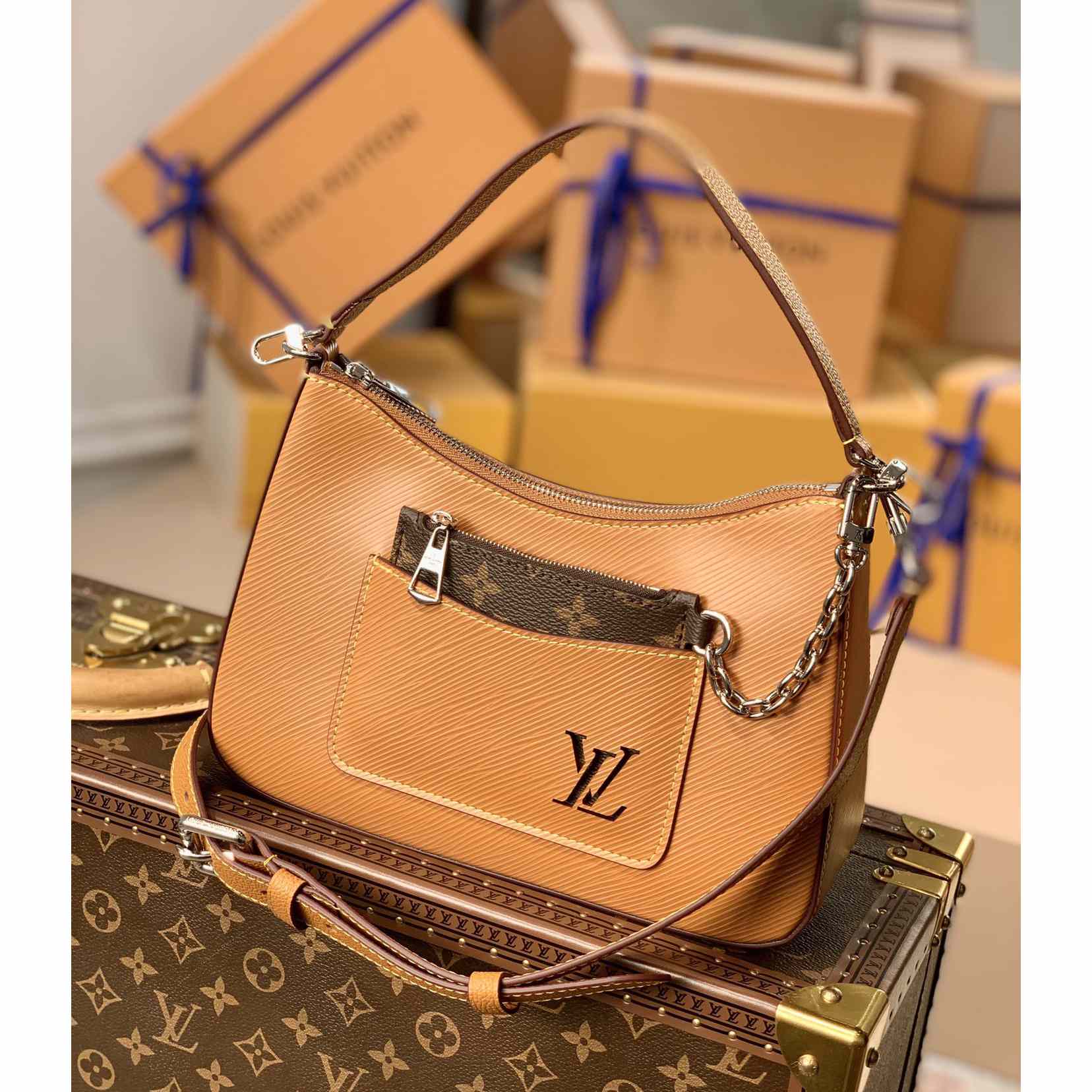 Louis Vuitton Marelle Handbag(25-15-8cm)   M80794 - FashionPlug