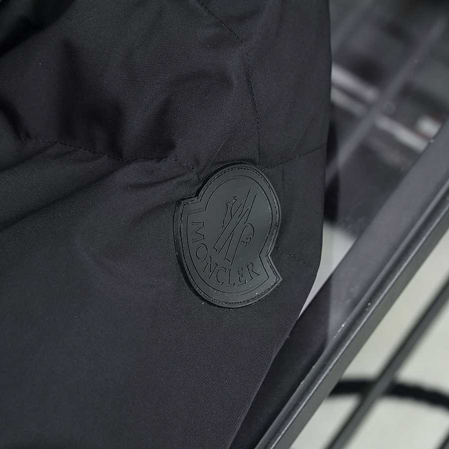 Moncler Short Down Jacket - FashionPlug