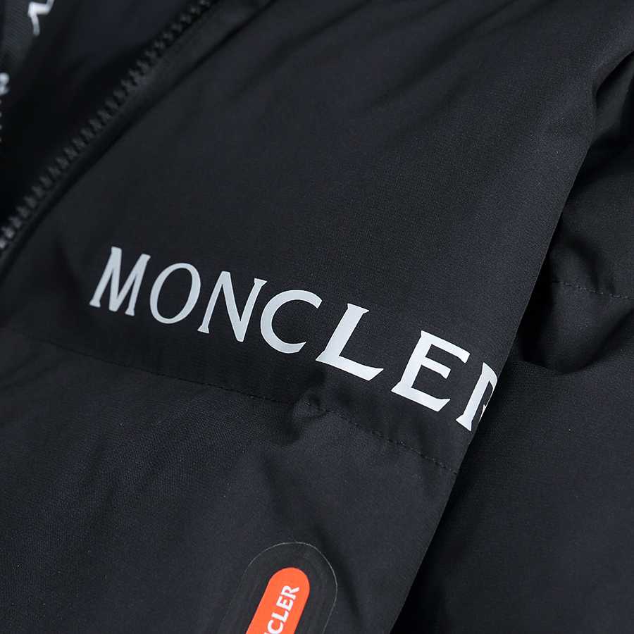 Moncler Short Down Jacket - FashionPlug