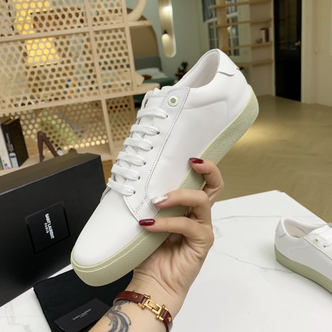 Saint Laurent Andie Low-Top Sneakers - FashionPlug