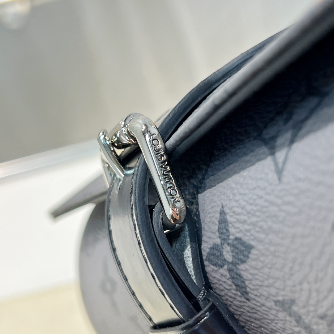 Louis Vuitton  3 Watch Case    - FashionPlug