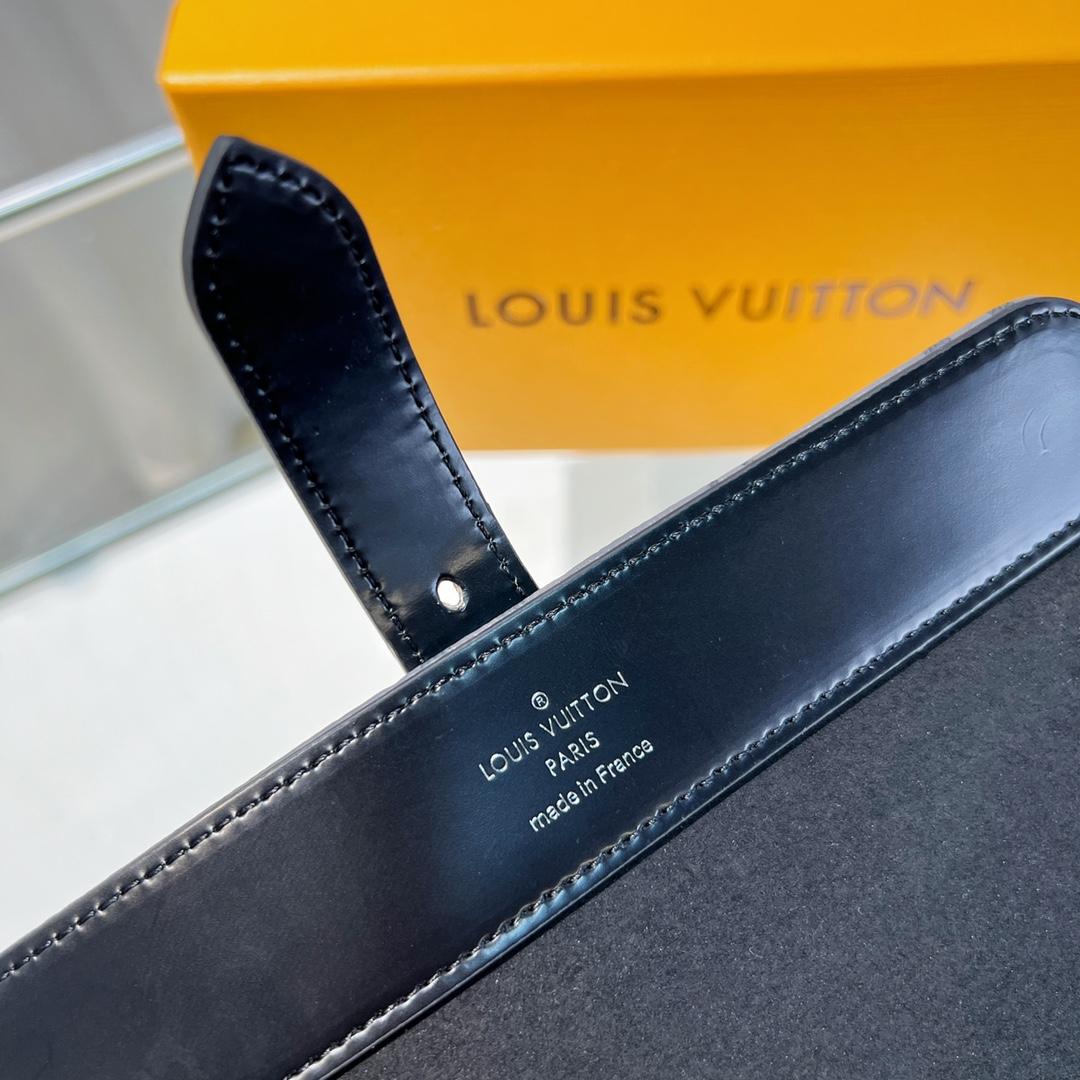 Louis Vuitton  3 Watch Case    - FashionPlug