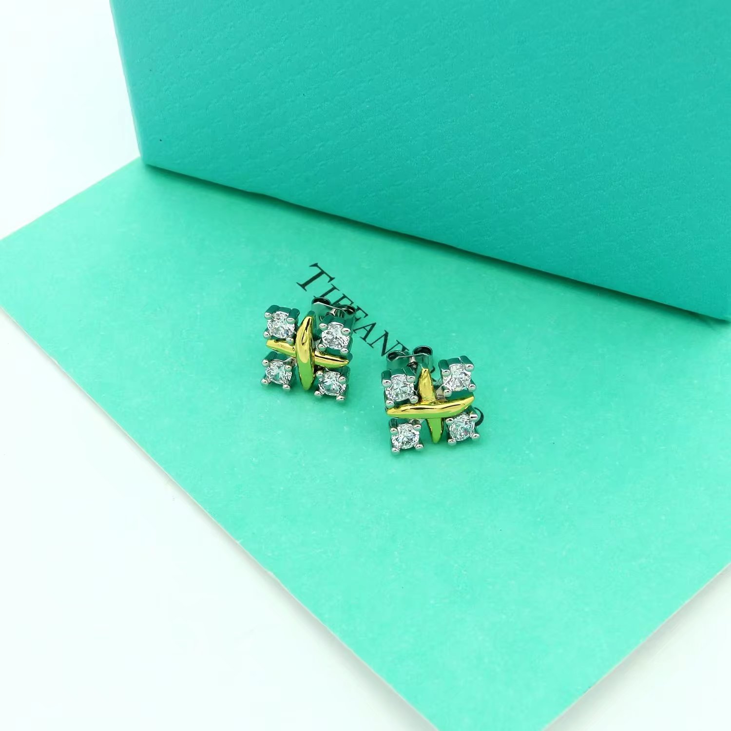 Tiffany&CO Lynn Earrings - FashionPlug