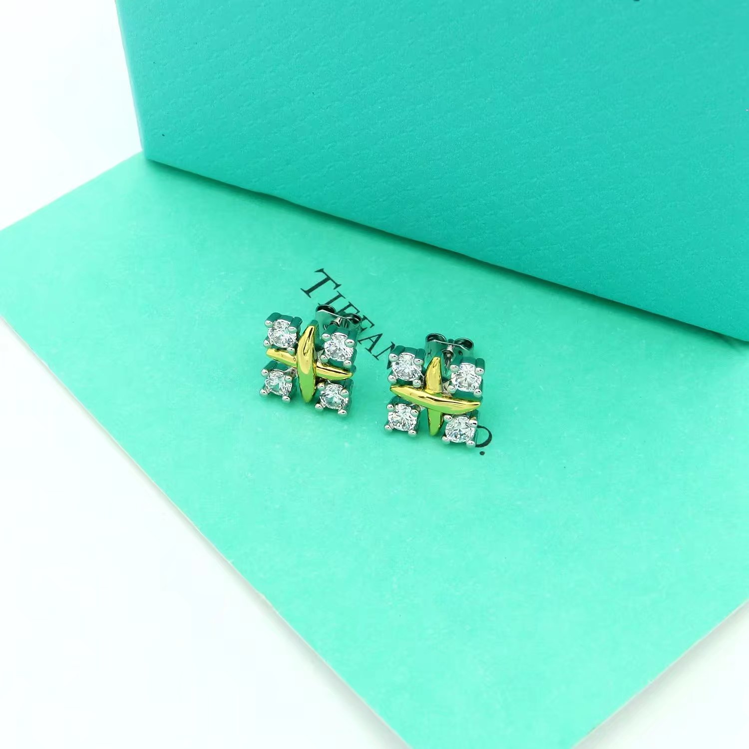 Tiffany&CO Lynn Earrings - FashionPlug