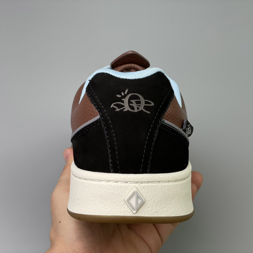 Dior B713 Cactus Jack Dior Sneaker  - FashionPlug