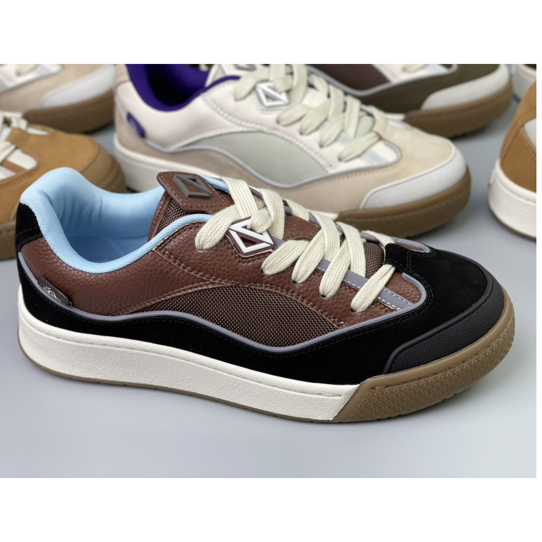 Dior B713 Cactus Jack Dior Sneaker  - FashionPlug