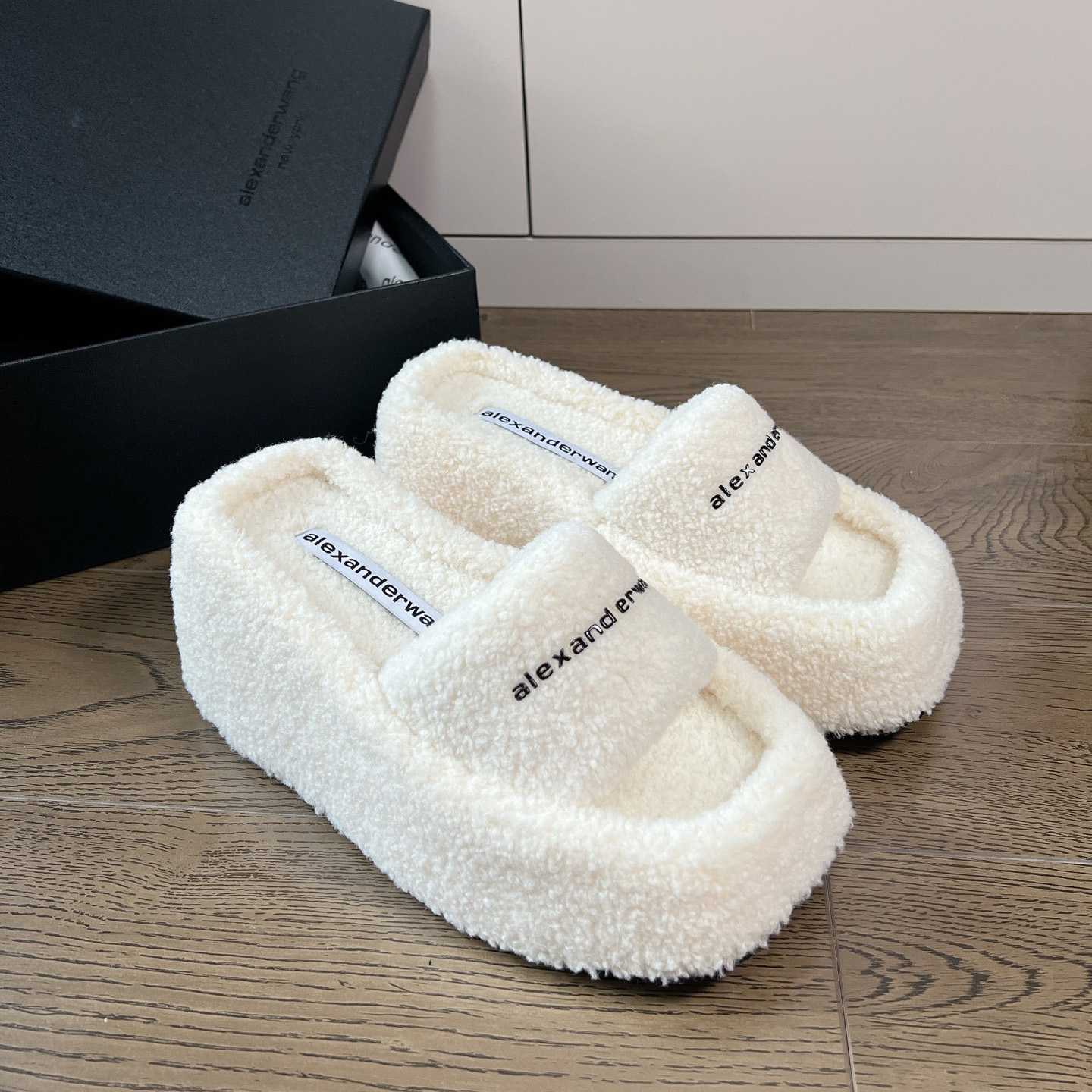 Alexander Wang Slide - FashionPlug
