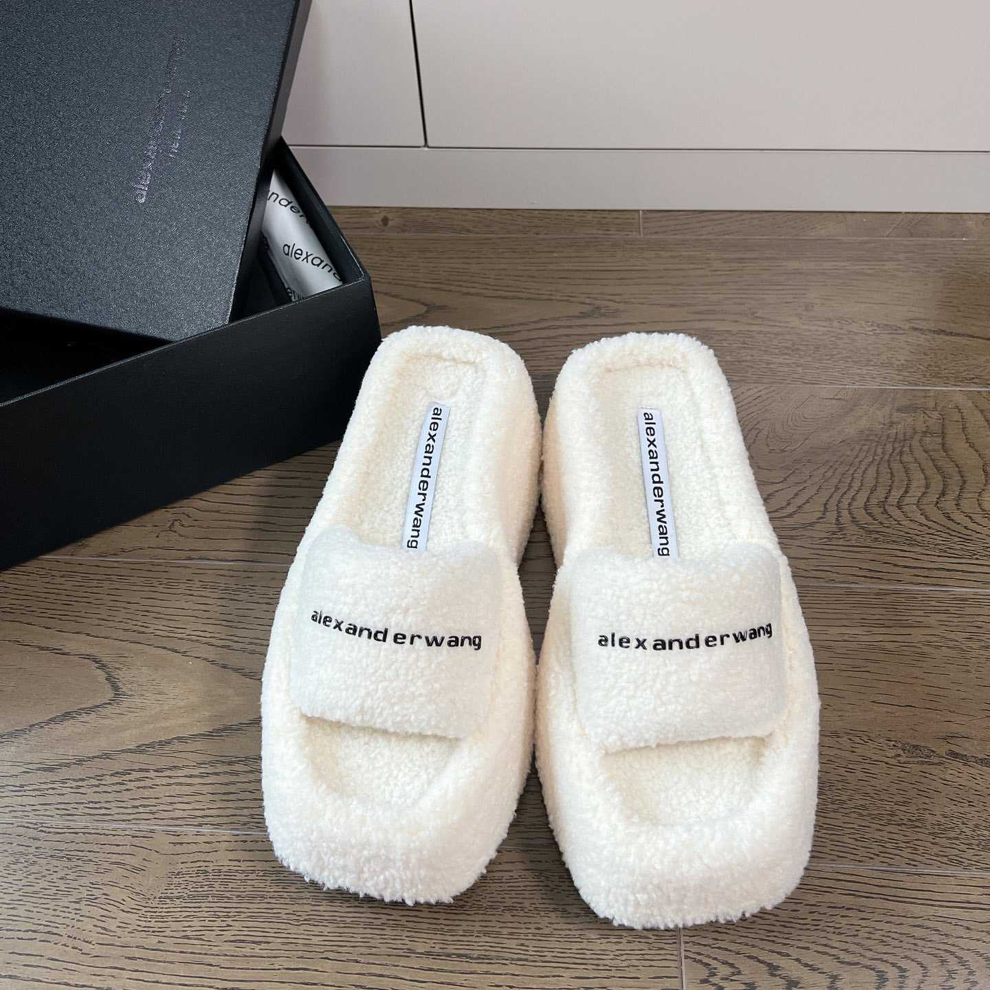 Alexander Wang Slide - FashionPlug