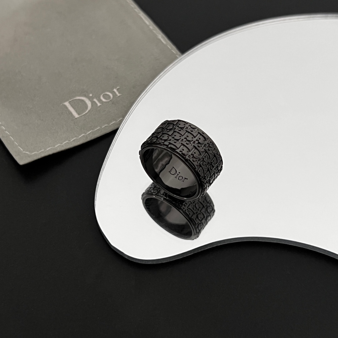 Dior Oblique Ring  - FashionPlug