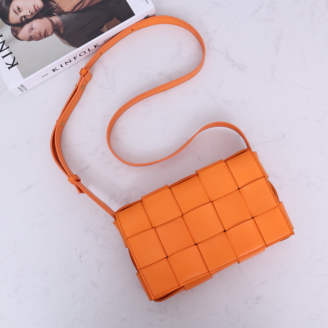 Bottega Veneta Cassette Intreccio Leather Cross-Body Bag(23-15-5cm) - FashionPlug