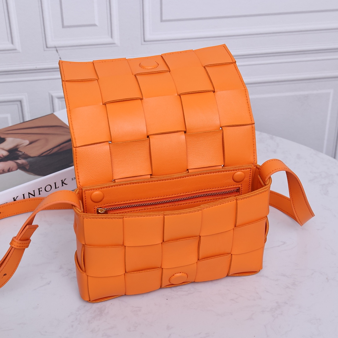 Bottega Veneta Cassette Intreccio Leather Cross-Body Bag(23-15-5cm) - FashionPlug